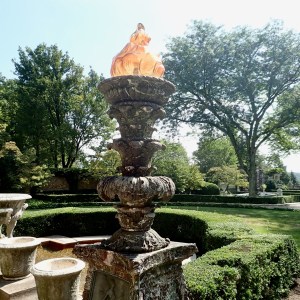 Echos of the Standard Oil logo @Kykuit