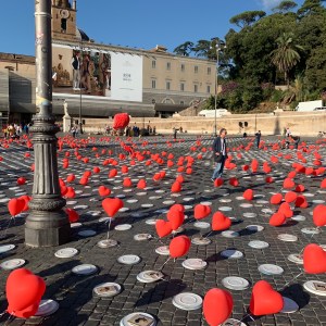 Red balloons for Africa
