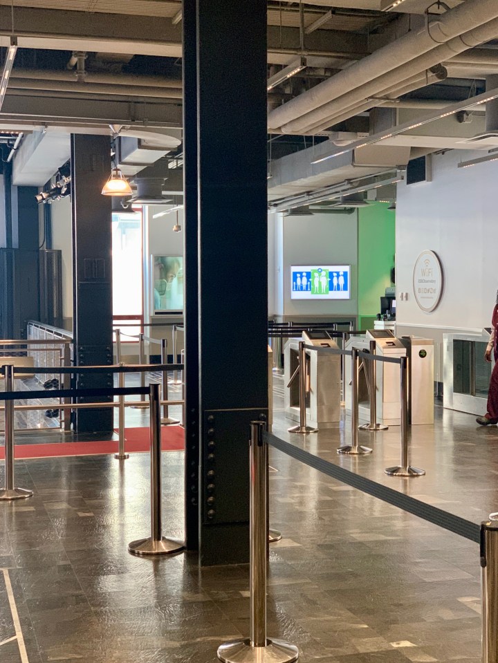 Empire State Building - no crowds!