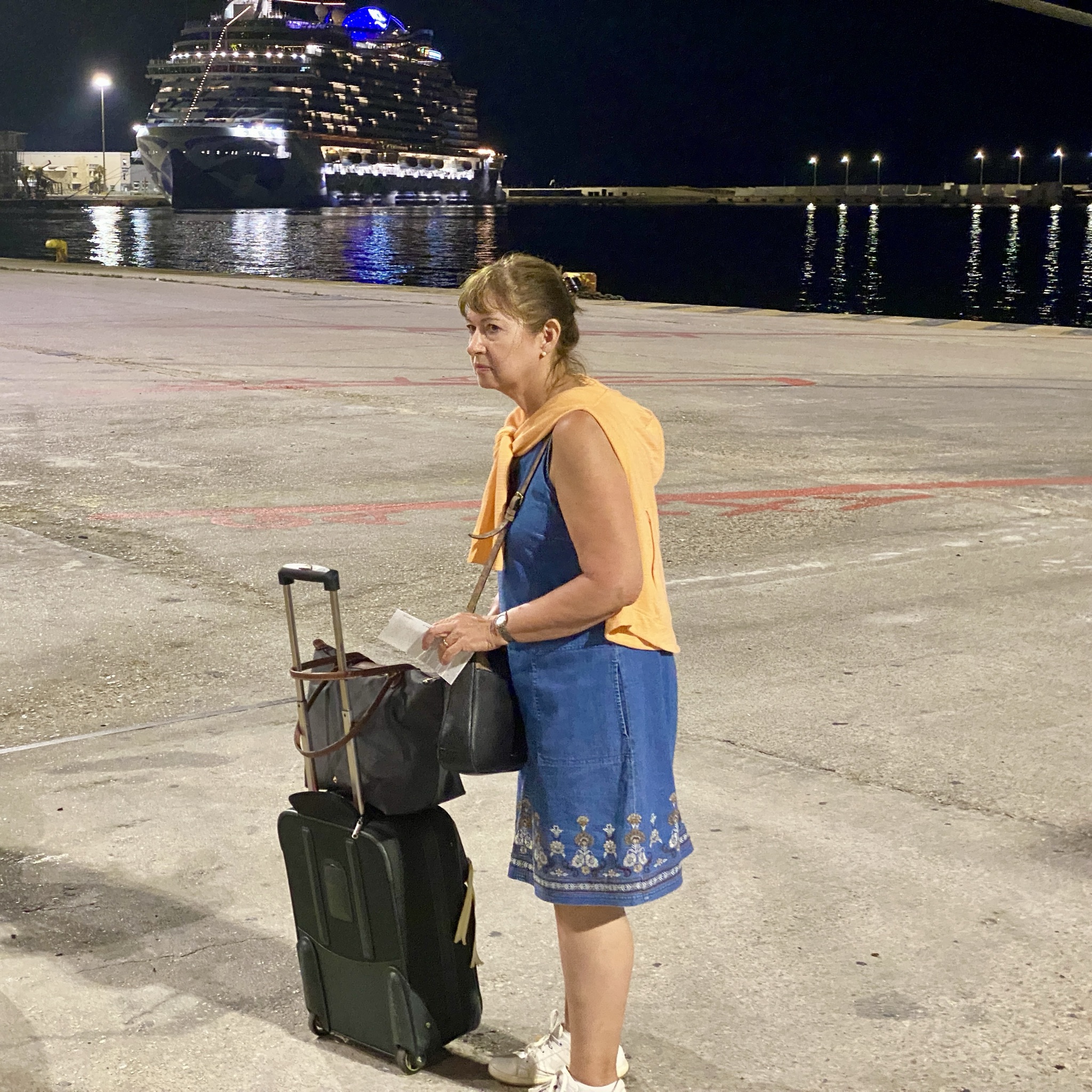 HVW in transit @ Piraeus