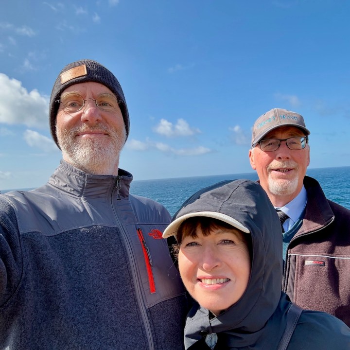 SMB + HVW + Chris/tourguide @ Yesnaby, Orkney Scotland