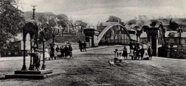 Photo of Bonhill Bridge, Alexandria circa 1900.